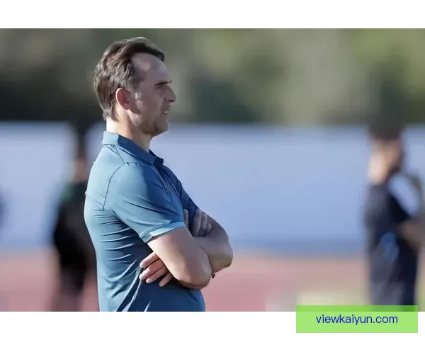 洛佩特吉职业轨迹持续回顾，展现教练生涯的重要节点与发展趋势。