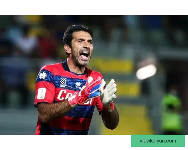 诺伊尔状态回暖，近期表现稳健，成为球队防线关键支柱